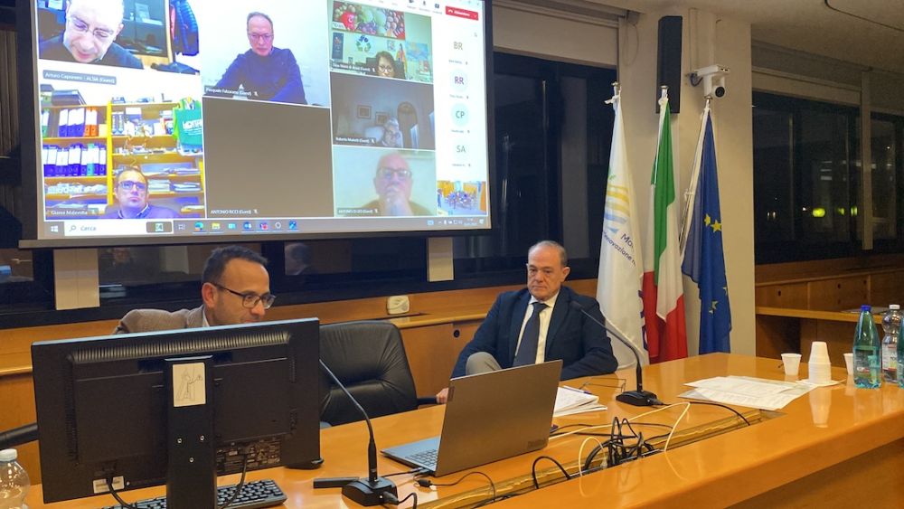 Immagine di un momento del tavolo tecnico IRRORA con il direttore AMAP Bordoni e i partecipanti collegati in videoconferenza