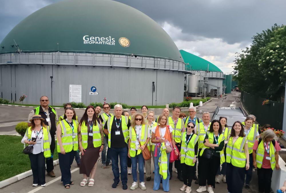Il team ABC in visita all'impianto a biogas Genesis Biopartner L'immagine ritrae il team ABC in visita all'impianto a biogas Genesis Biopartner